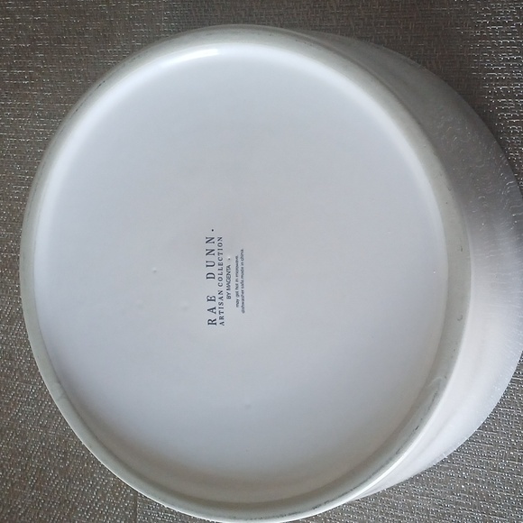 Rae Dunn "MUNCH" Pet Bowl - Picture 4 of 4